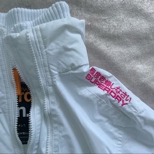 ✨Superdry the windcheater✨